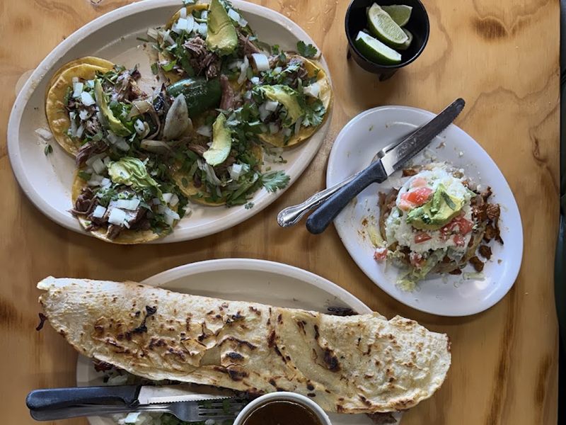 Tres Chiles food